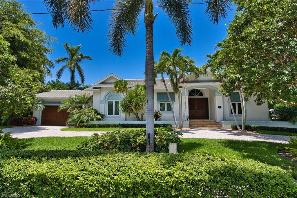 MOORINGS - Residential Lease