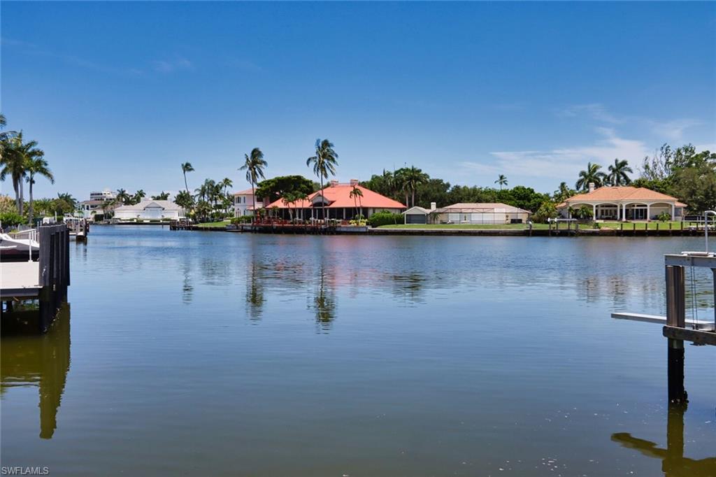 MOORINGS - Residential Lease