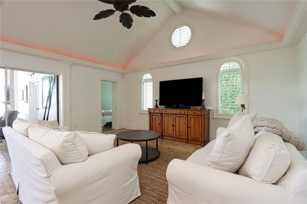 MOORINGS - Residential Lease