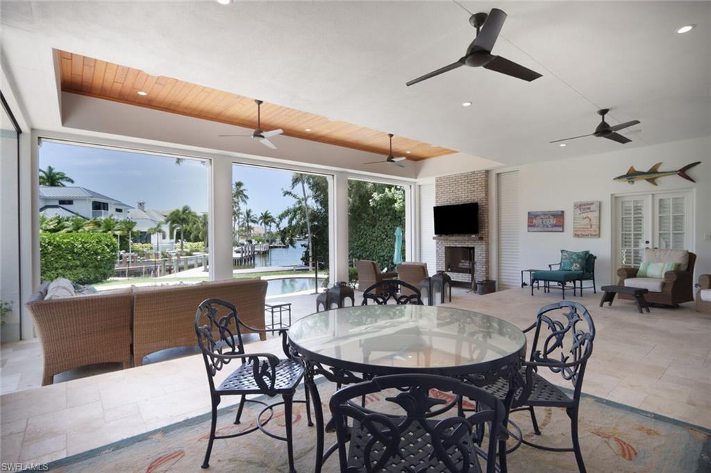 MOORINGS - Residential Lease