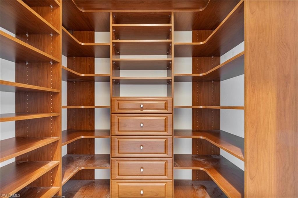 LUCAYA - Residential