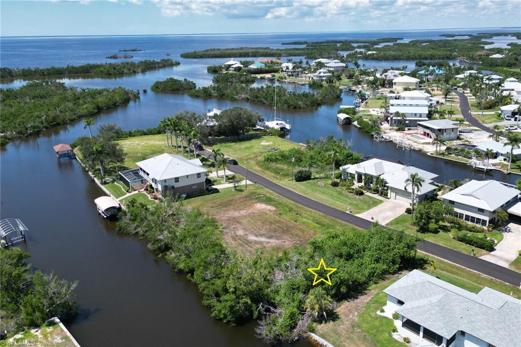 PIRATE HARBOR - Land