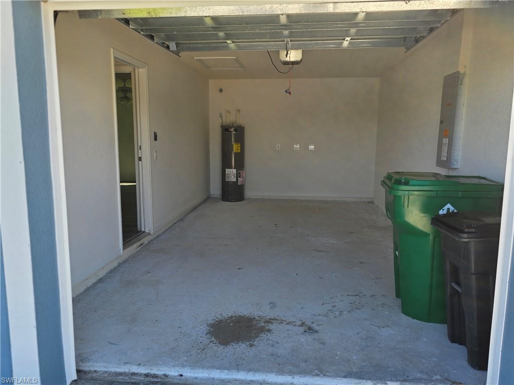 BANYAN VILLAGE - Residential Lease