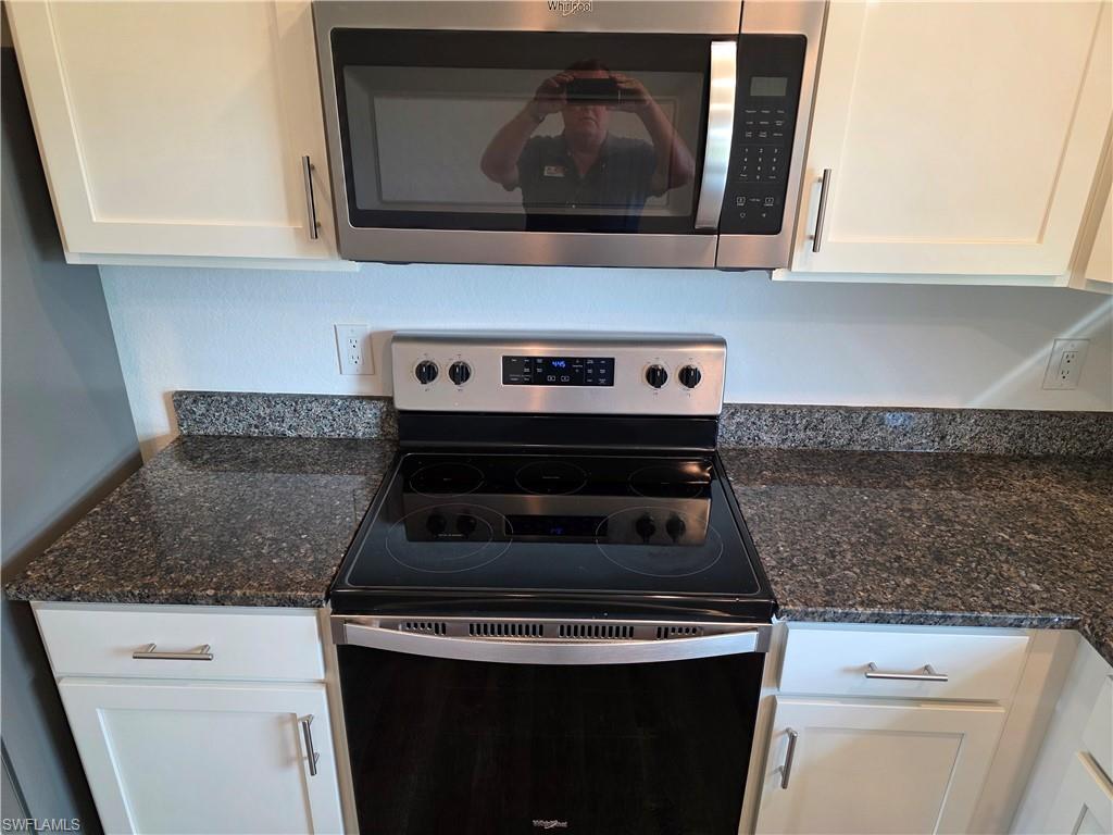 BANYAN VILLAGE - Residential Lease