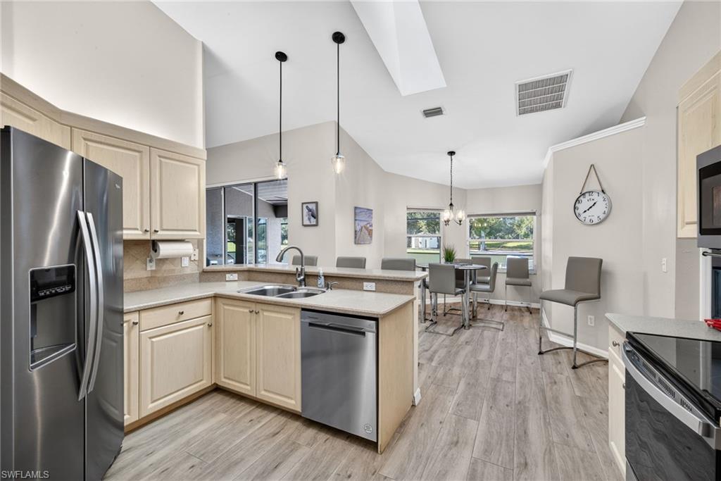 CORAL OAKS GOLF COURSE - Residential