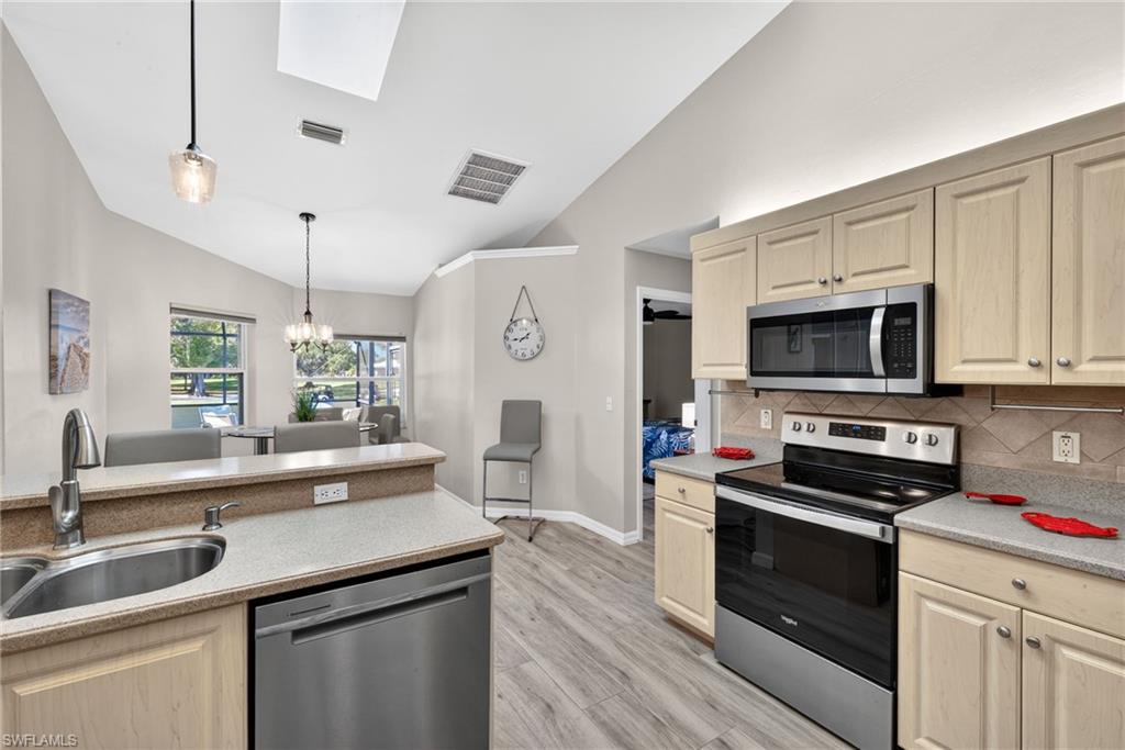 CORAL OAKS GOLF COURSE - Residential