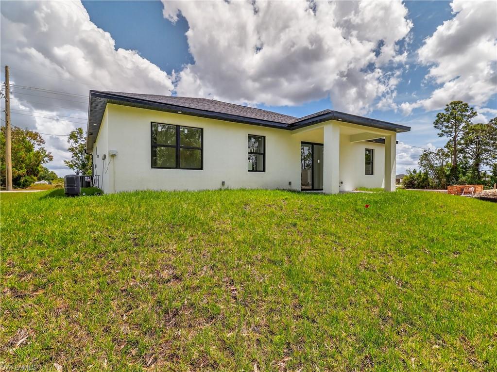 LEHIGH ACRES - Residential