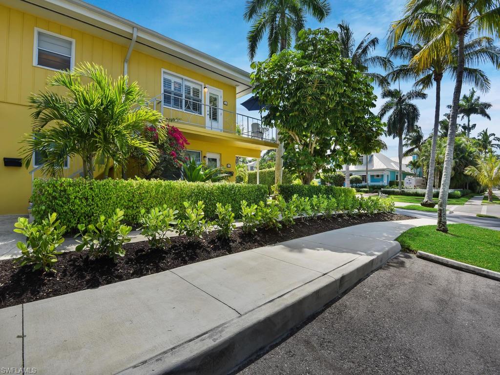 GARDEN MANOR - Residential