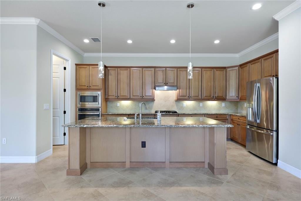 3130 Aviamar CIR