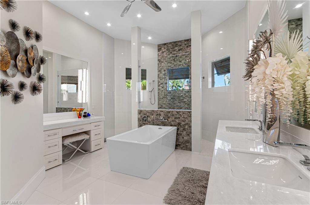 RIVERBROOKE - Residential