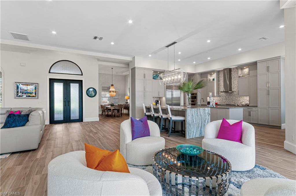 RIVERBROOKE - Residential