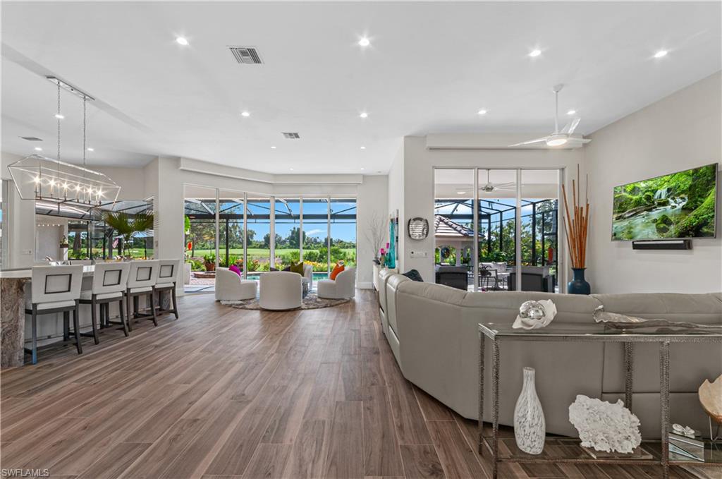 RIVERBROOKE - Residential