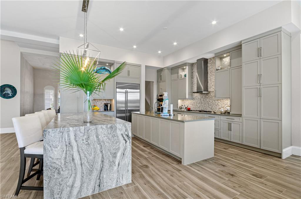 RIVERBROOKE - Residential