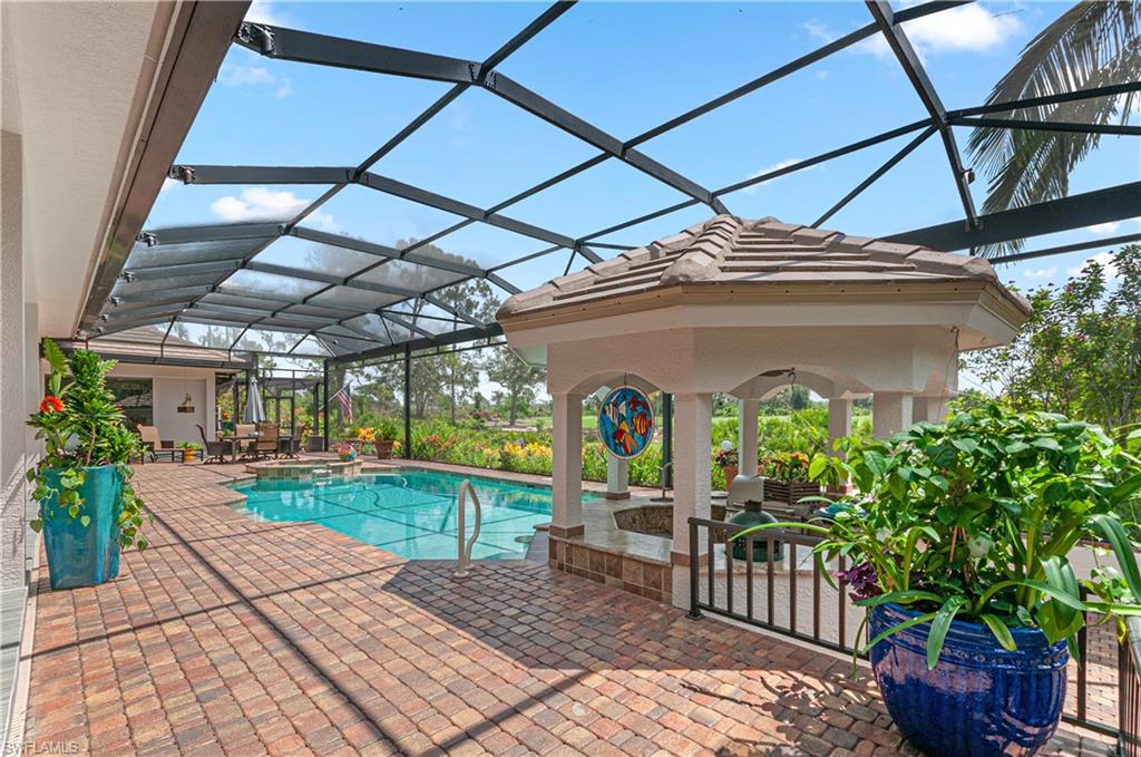 RIVERBROOKE - Residential