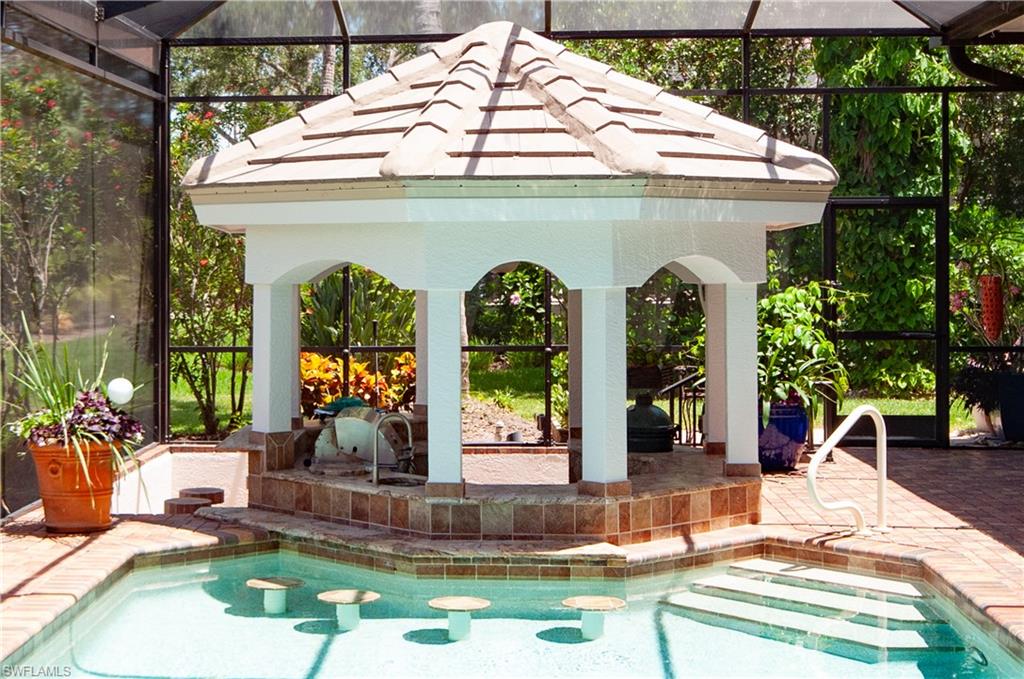 RIVERBROOKE - Residential