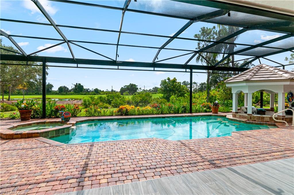 RIVERBROOKE - Residential