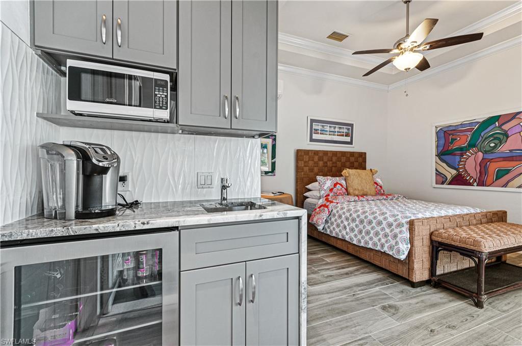 RIVERBROOKE - Residential