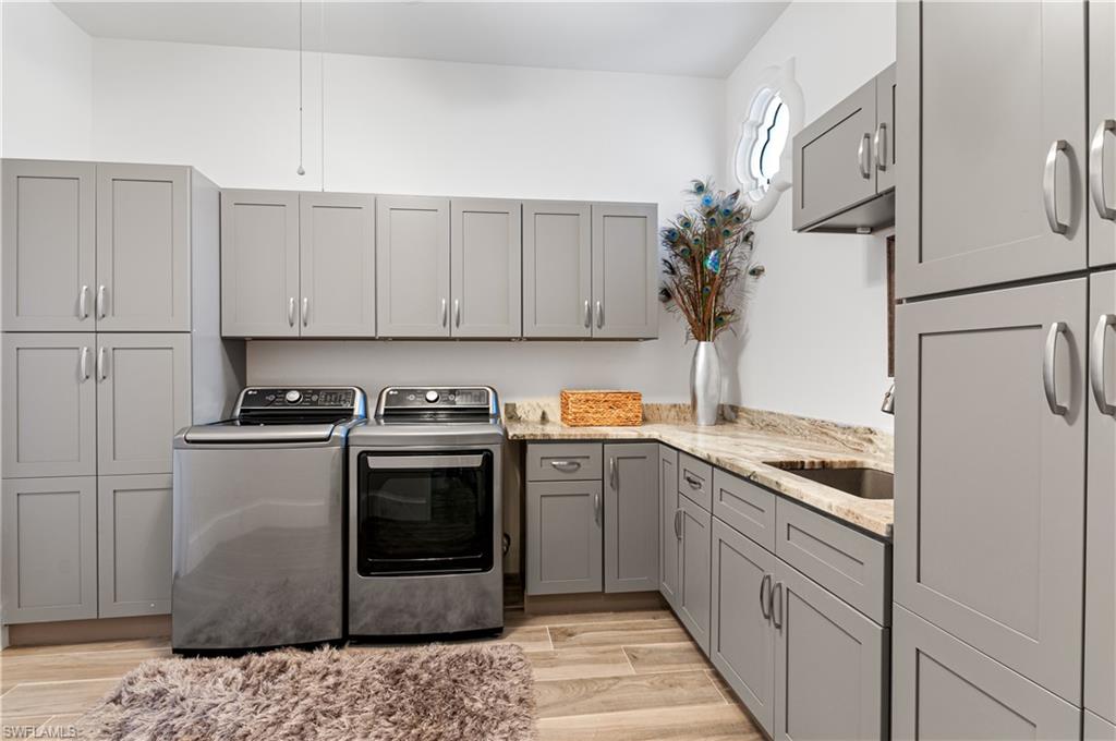 RIVERBROOKE - Residential