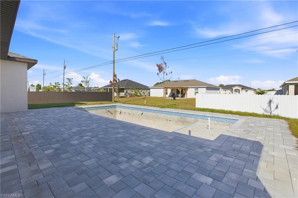 CAPE CORAL - Residential