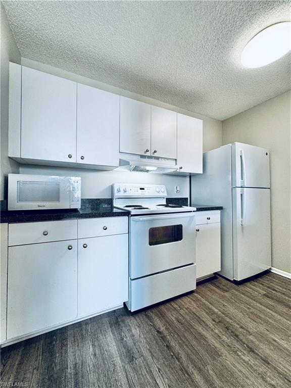 RENAISSANCE VILLAGE - Residential Lease