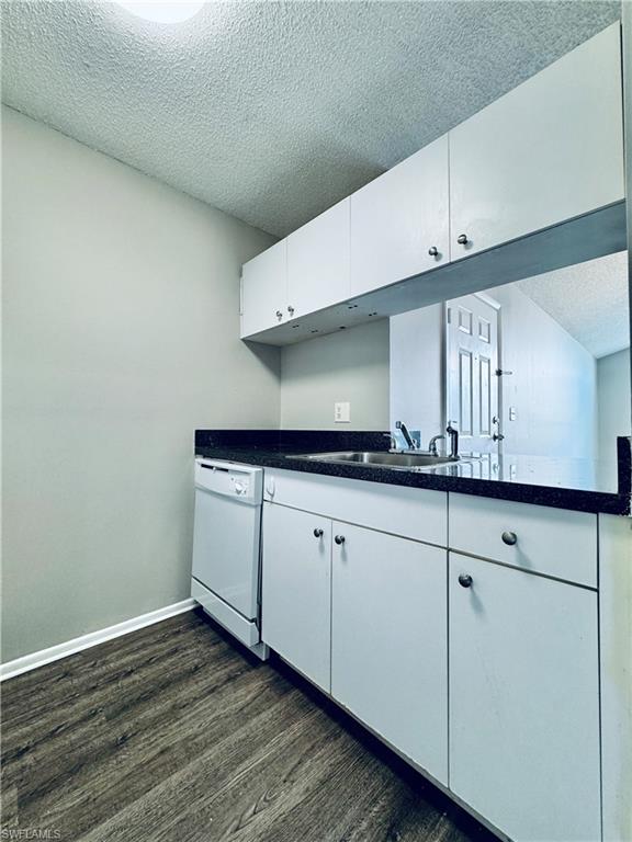 RENAISSANCE VILLAGE - Residential Lease