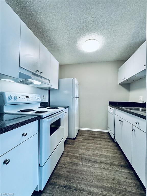 RENAISSANCE VILLAGE - Residential Lease