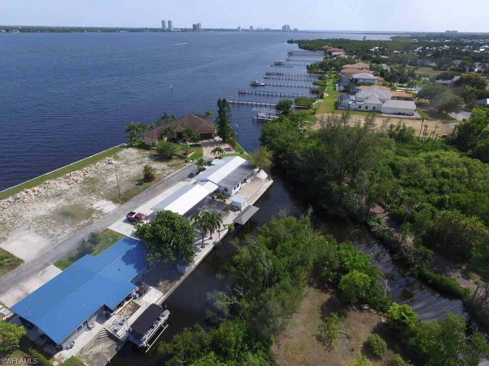 NORTH FORT MYERS - Land
