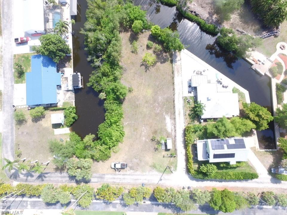 NORTH FORT MYERS - Land