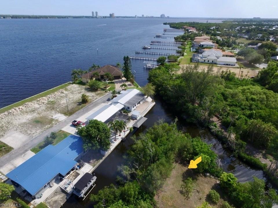 NORTH FORT MYERS - Land