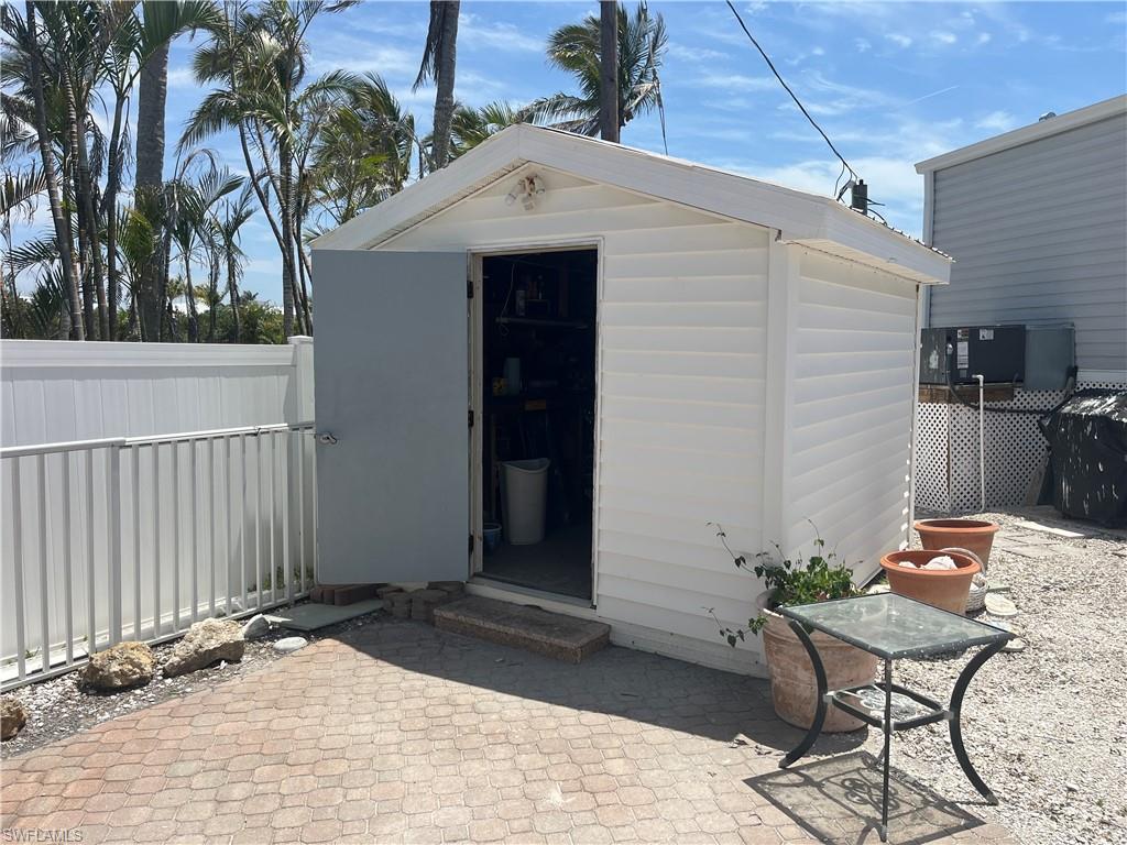 CAPN MACS MOBILE HOME - Residential