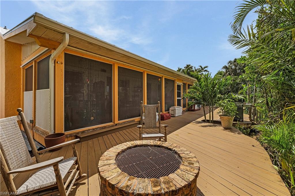 KNIGHTS BOKEELIA ISLE - Residential