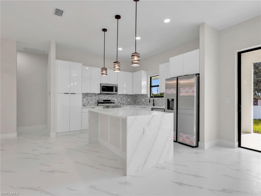 LEELAND HEIGHTS - Residential