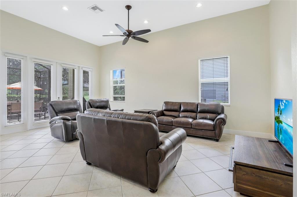 VALENCIA COUNTRY CLUB - Residential