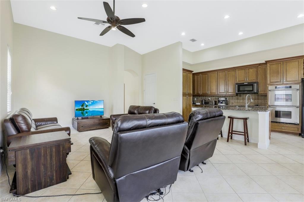 VALENCIA COUNTRY CLUB - Residential