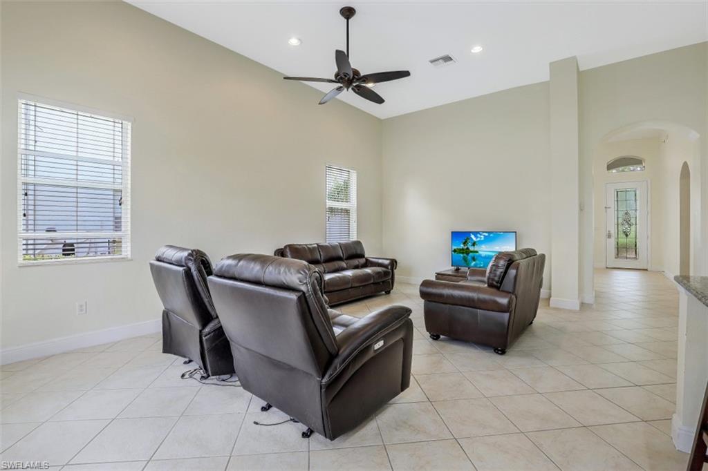 VALENCIA COUNTRY CLUB - Residential