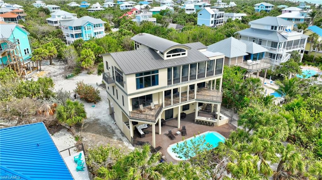 660 Gulf LN