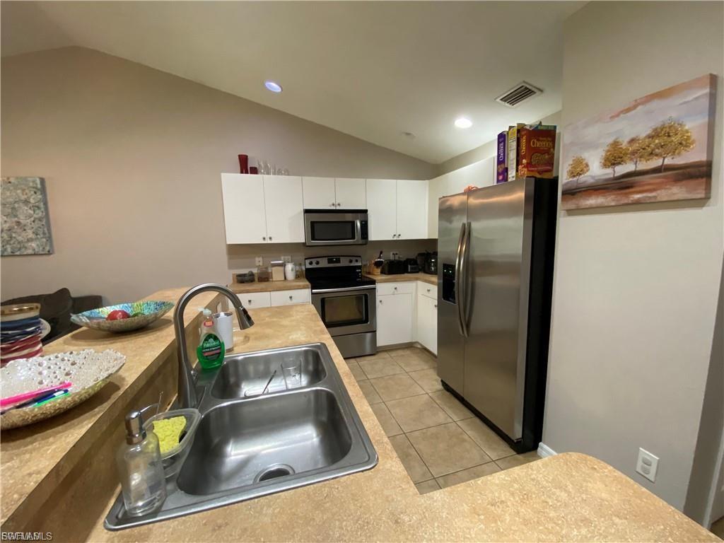 CAPE CORAL - Residential Lease