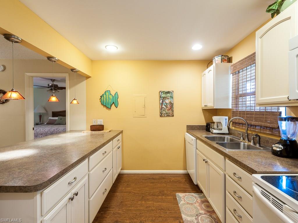 BLIND PASS CONDO - Residential