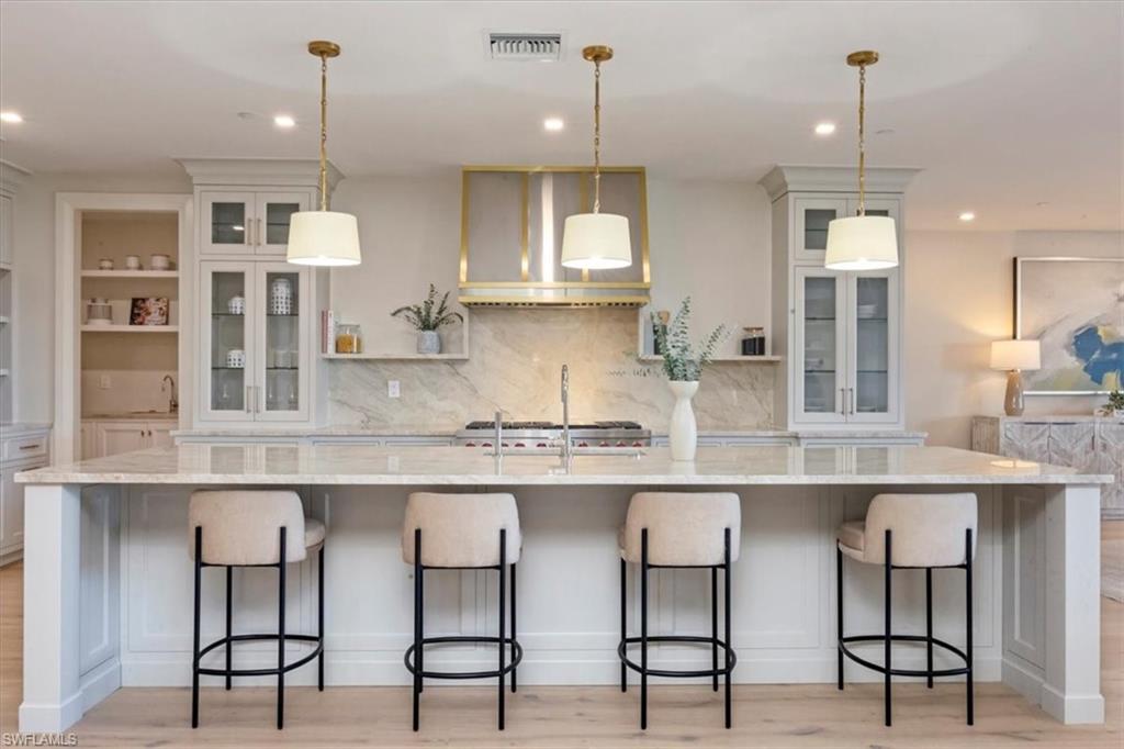 1820 Gulf Shore BLVD N 402-403