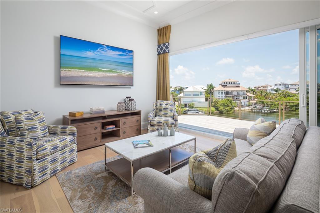 BAYFRONT GARDENS - Residential