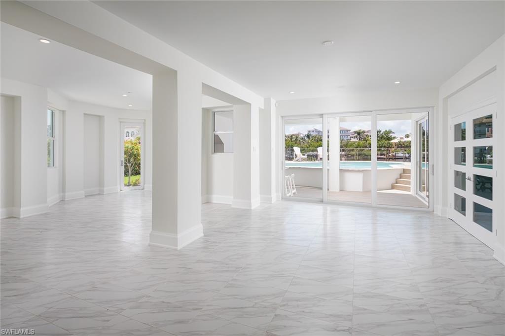 BAYFRONT GARDENS - Residential