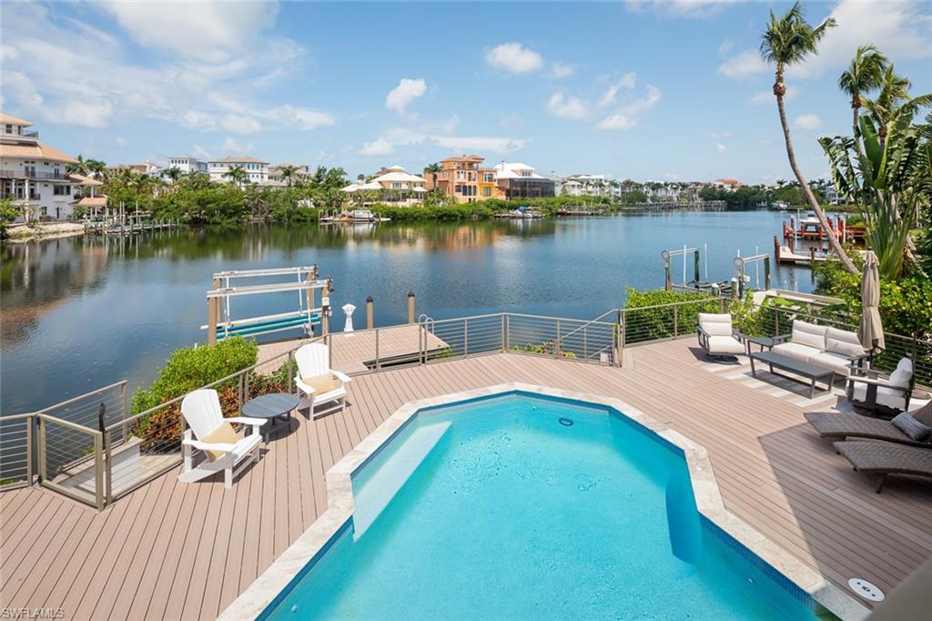 BAYFRONT GARDENS - Residential