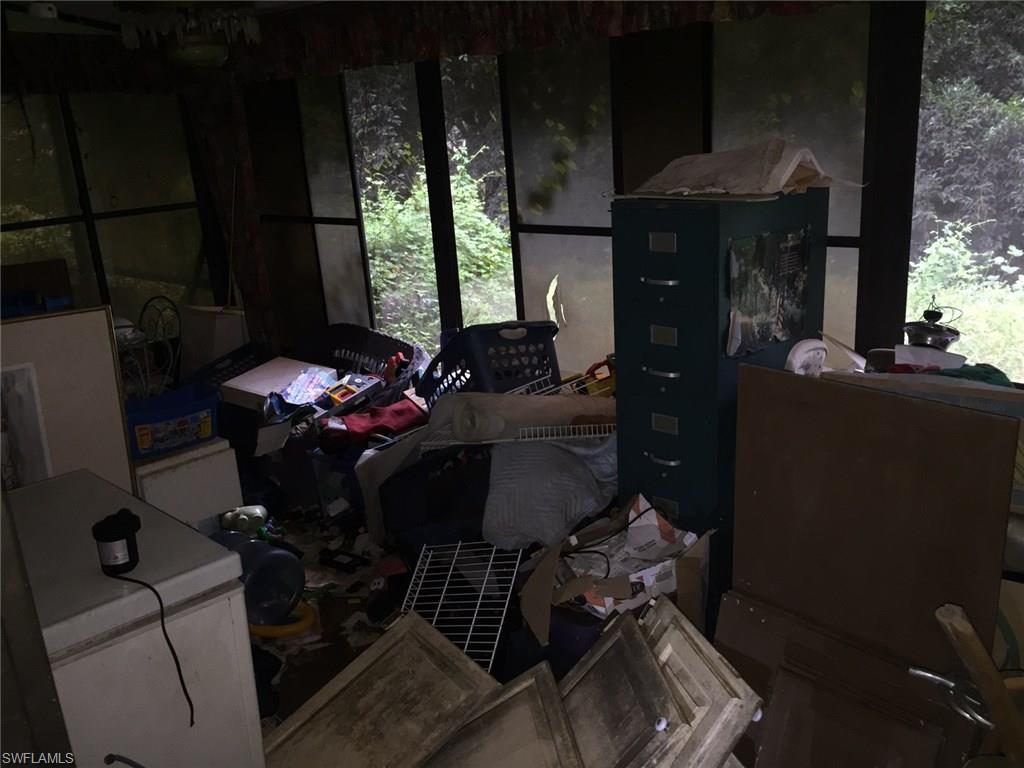 LIVINGSTON WOODS - Residential