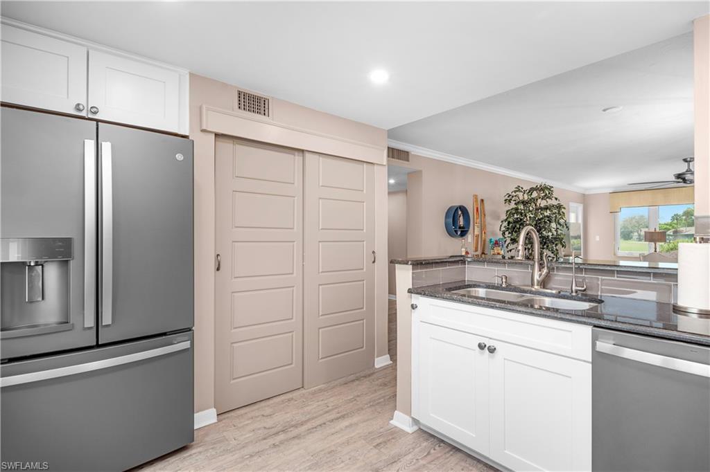 SEVEN LAKES - Residential