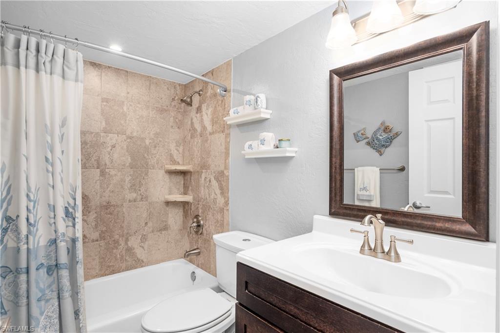 SEVEN LAKES - Residential