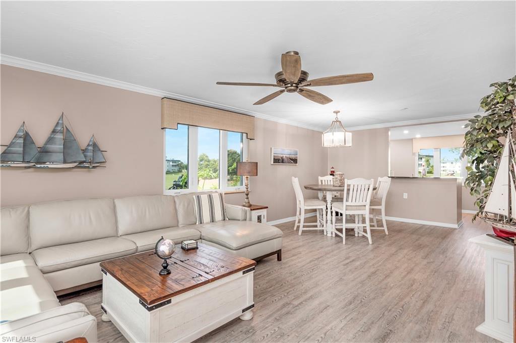 SEVEN LAKES - Residential