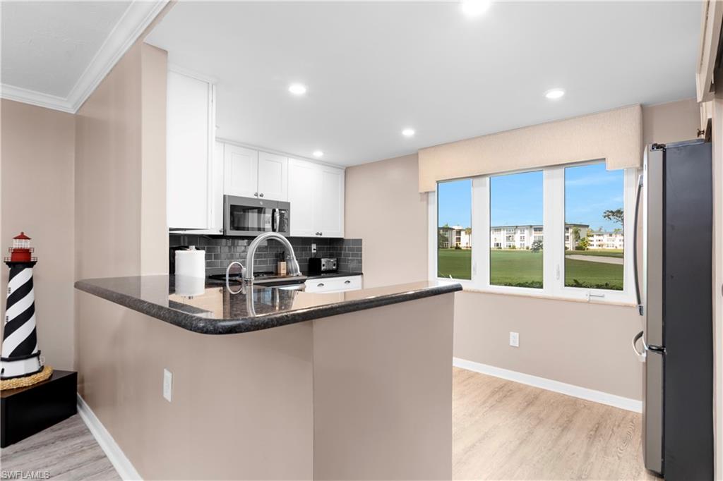 SEVEN LAKES - Residential