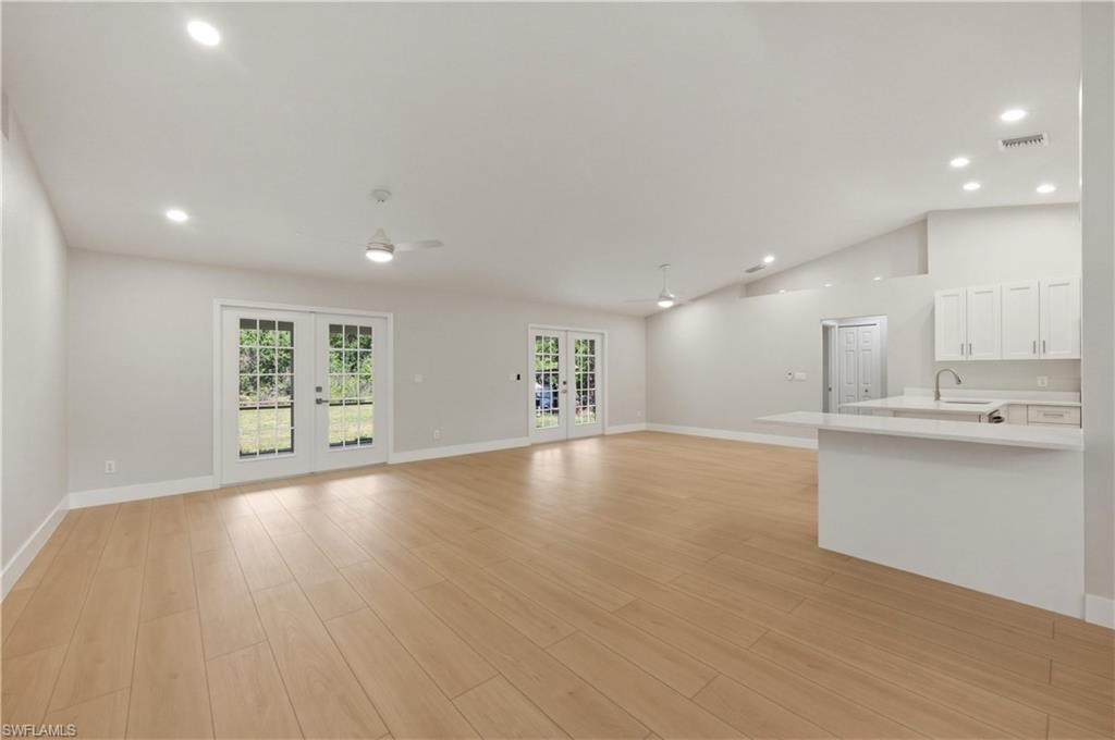 GOLDEN GATE ESTATES - Residential