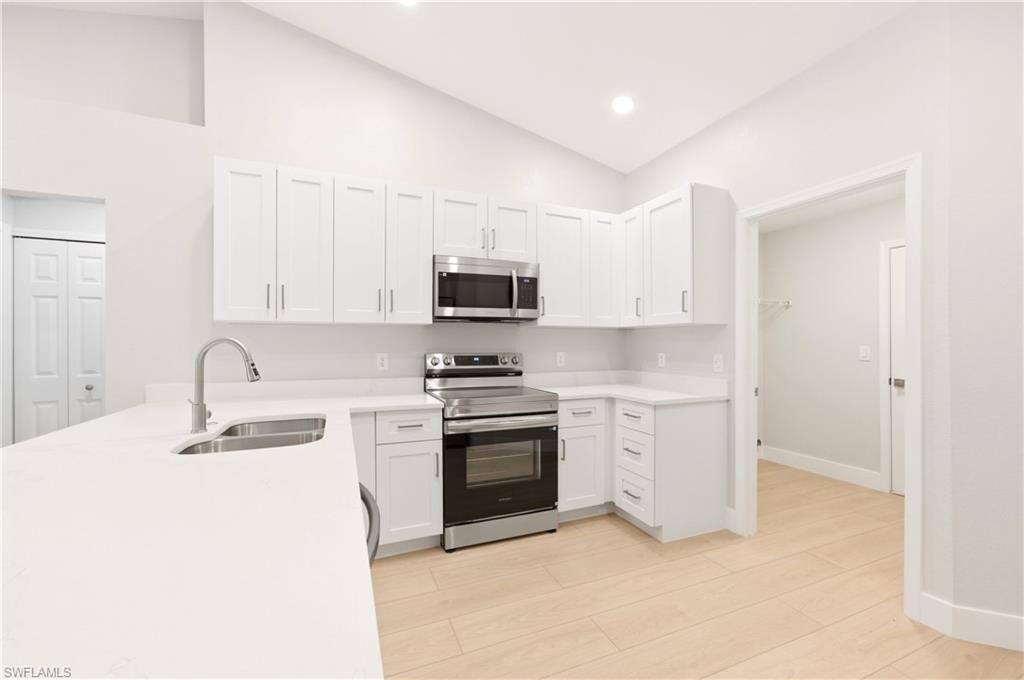 GOLDEN GATE ESTATES - Residential