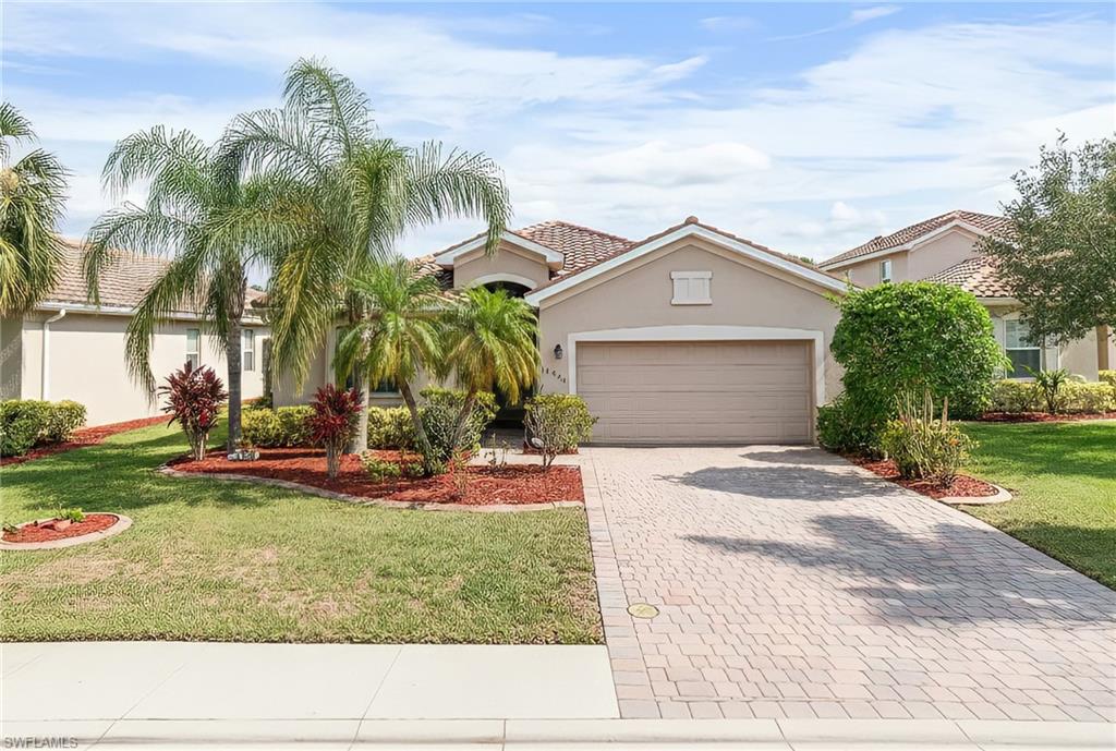 OLYMPIA POINTE - Residential